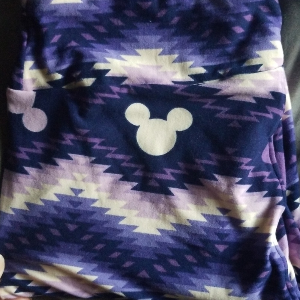 Lularoe OS Disney Leggings